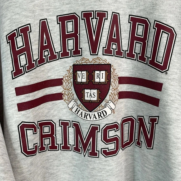 VINTAGE Harvard University Veritas Sheild Crimson Graphic Logo Sweatshirt Size L - Picture 3 of 12
